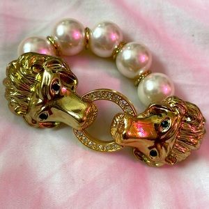 Vintage double lion pearl stretch bracelet Swarovski rhinestones